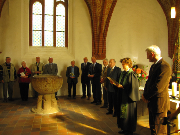 im Altarraum der Lichtenhäger Kirche