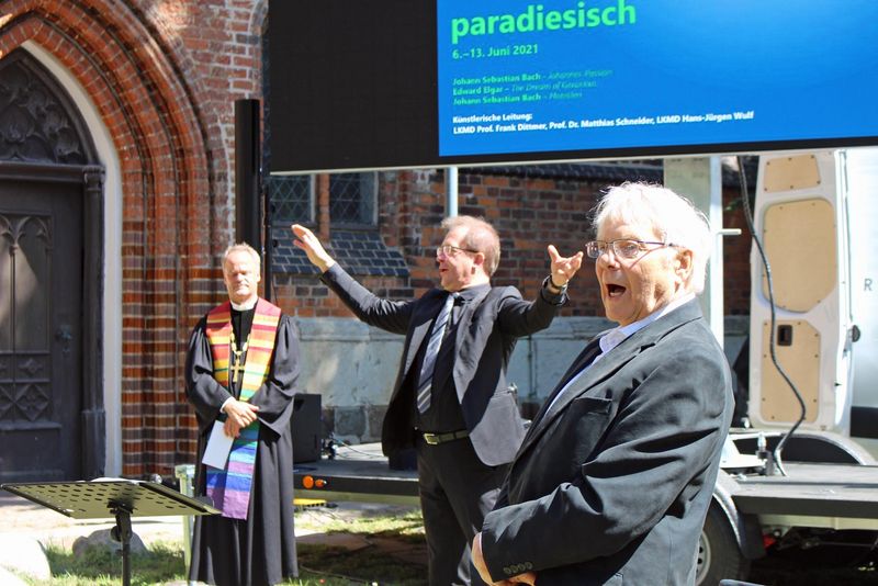 Ein Ständchen für Wolfgang Nixdorf