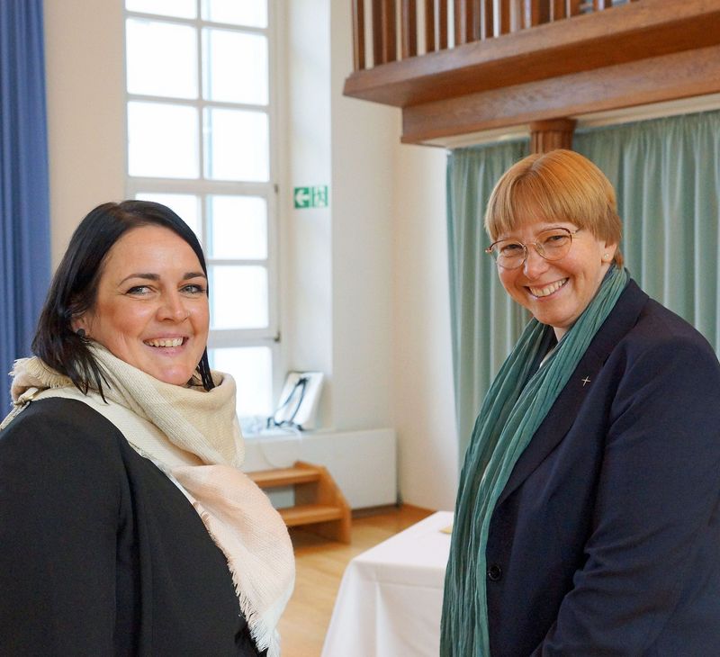 Lydia Löffler und Pröpstin Kathrin Kühl