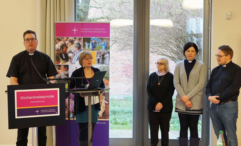 Begrüßung der Gäste aus der Partnerdiözese Lichfield aus GB