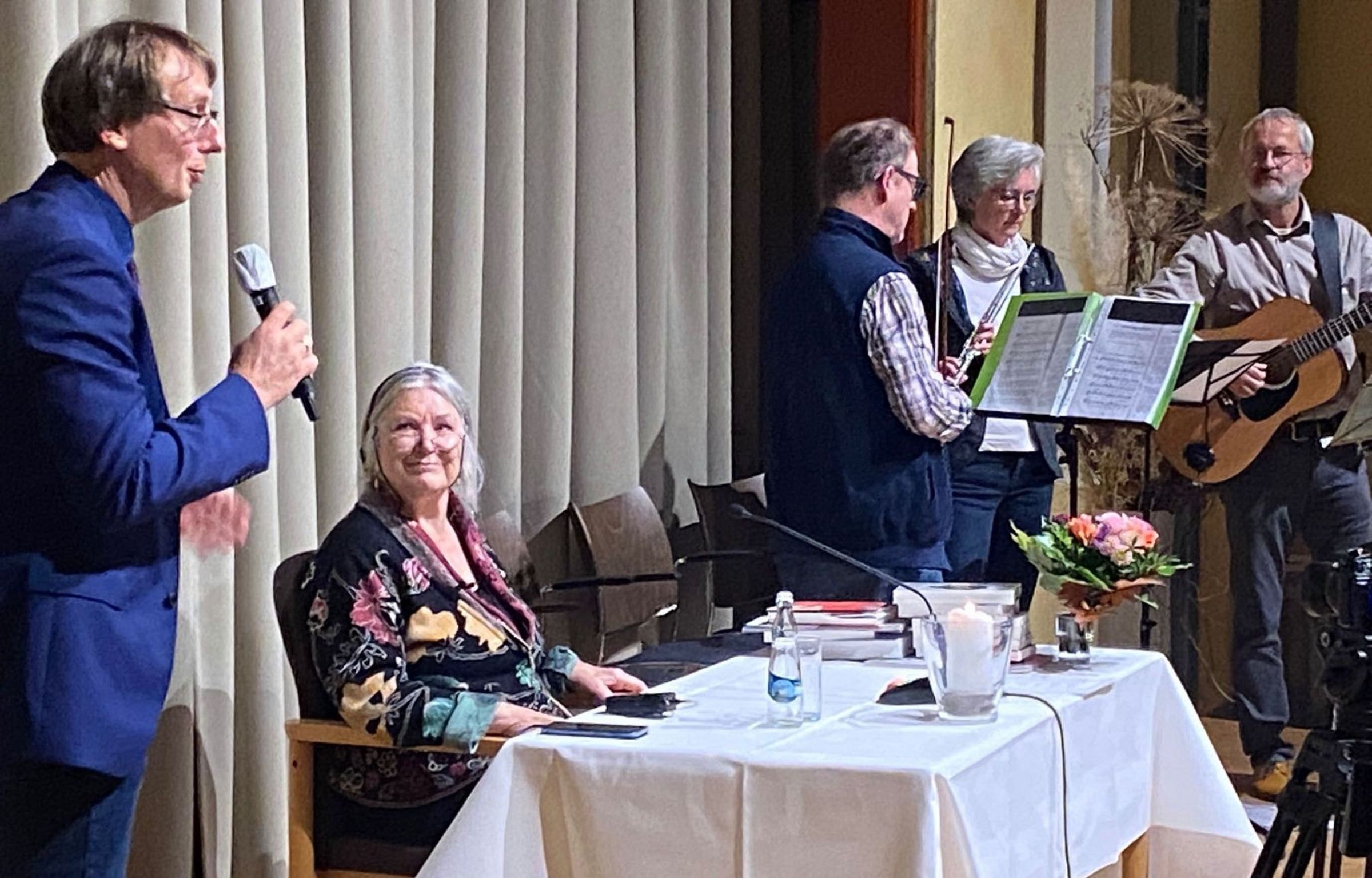 BachmannPreisträgerin Helga Schubert las für Kirchenälteste
