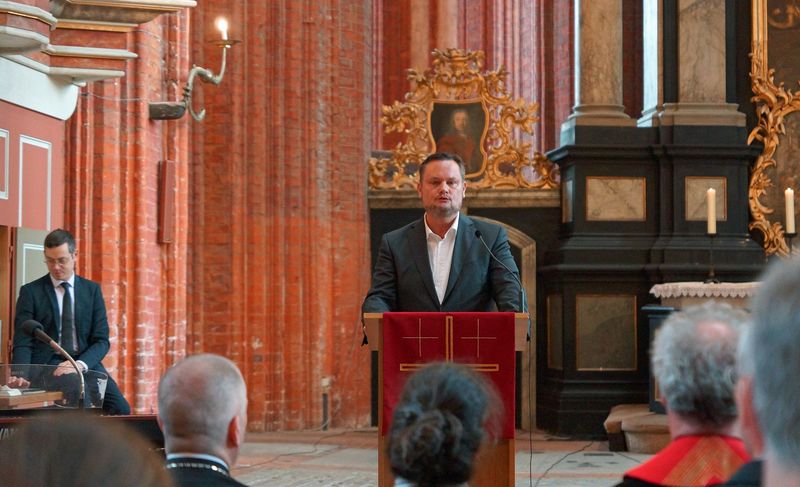 Senator René Domke überbrachte die Grüße der Stadt