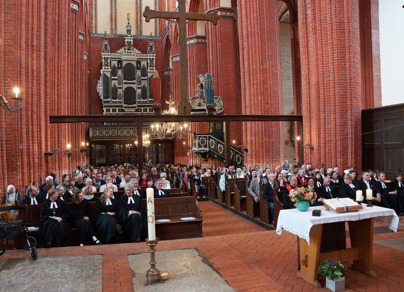 Blick in die St. Nikolaikirche zu Wismar