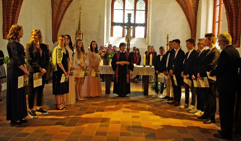 Konfirmation 2019 - in der Kirche