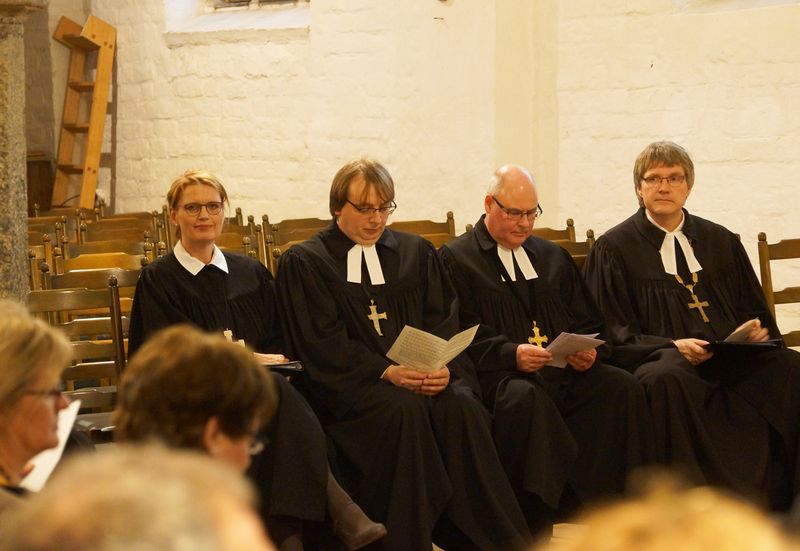 Pröpstin Britta Carstensen, Propst Marcus Antonioli, Propst Dirk Sauermann und Bischof Andreas von Maltzahn