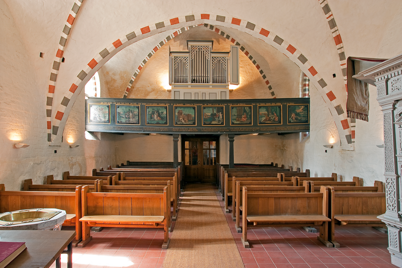 Empore mit Eule-Orgel