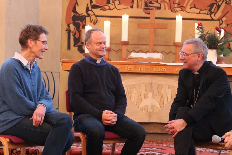 Workshop mit Barbara Niehaus, den Bischöfen Tilman Jeremias und Stefan Heße (Foto: A. Klinkhardt)